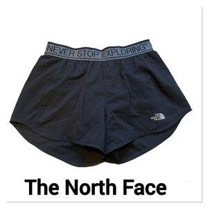 THE NORTH FACE Black Activewear Shorts size small